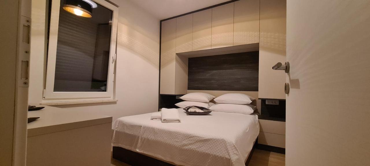 Penthouse Apartman Marcelina In Trogir Exterior foto